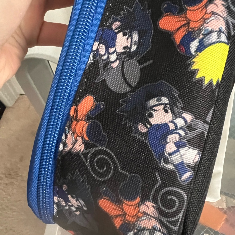 Naruto and Sasuke Holographic Insulated Lunch Bag Tote with zipper front pocket - Picture 11 of 12